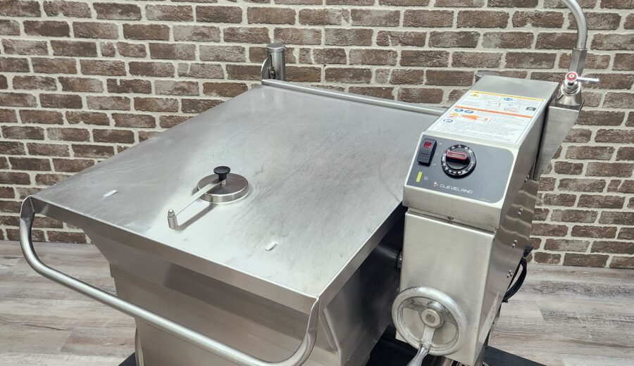 2015 Cleveland Natural Gas 30 Gallon Tilt Skillet